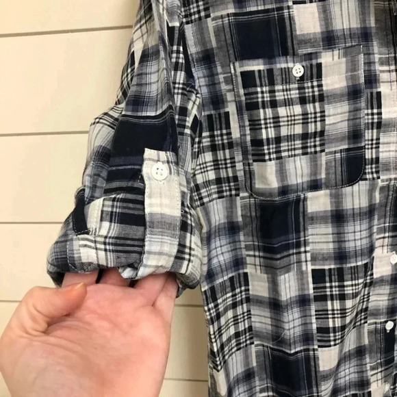 Joie Navy and White  Plaid Button Up Rolled Sleeve Top Size XXS NWOT - Picture 3 of 9
